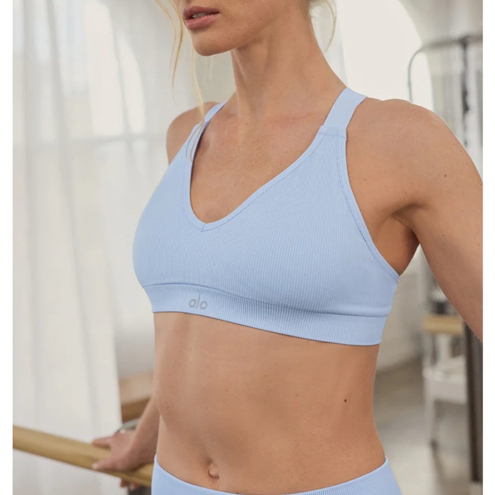 Alo Yoga Seamless Favorite Bra - Seashell Blue L